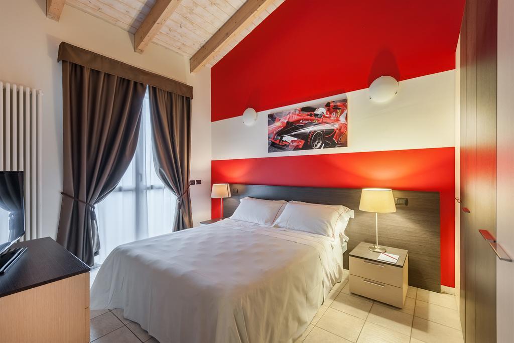 Hotel Maranello Village Extérieur photo